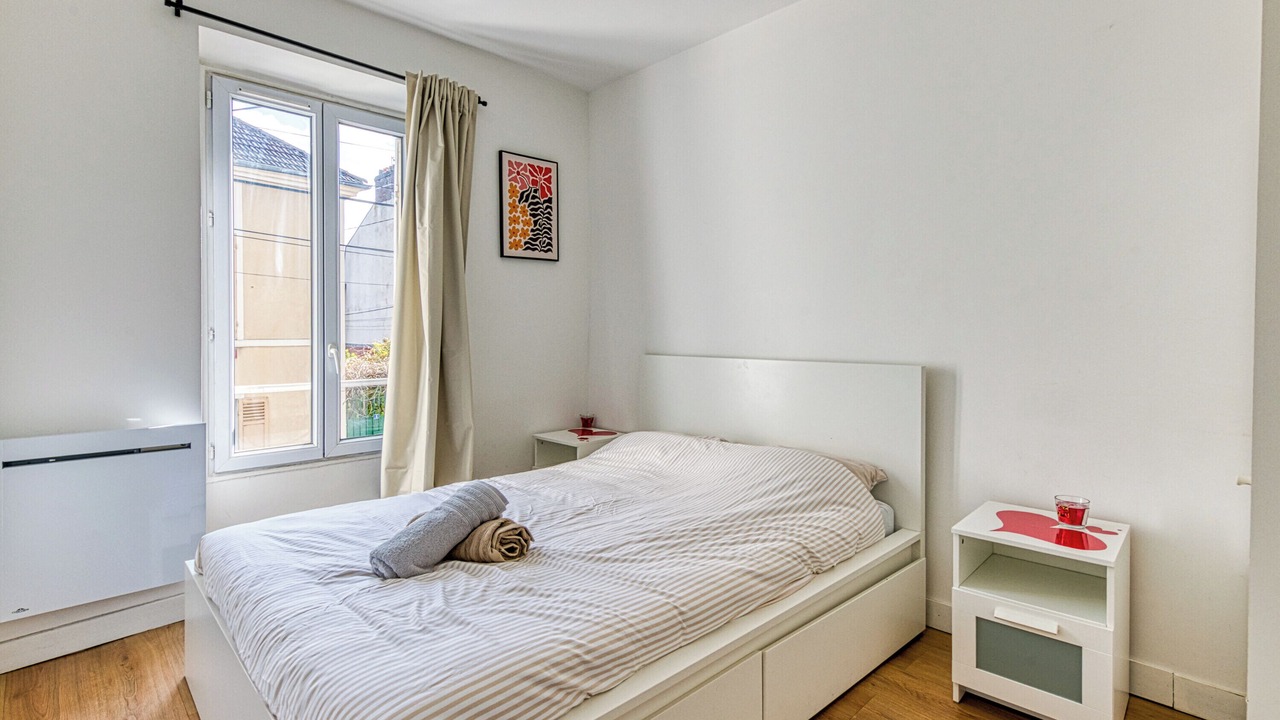 Photo of Bedroom in Les Mureaux