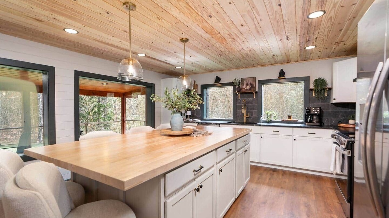 Photo of Kitchen in Schuyler