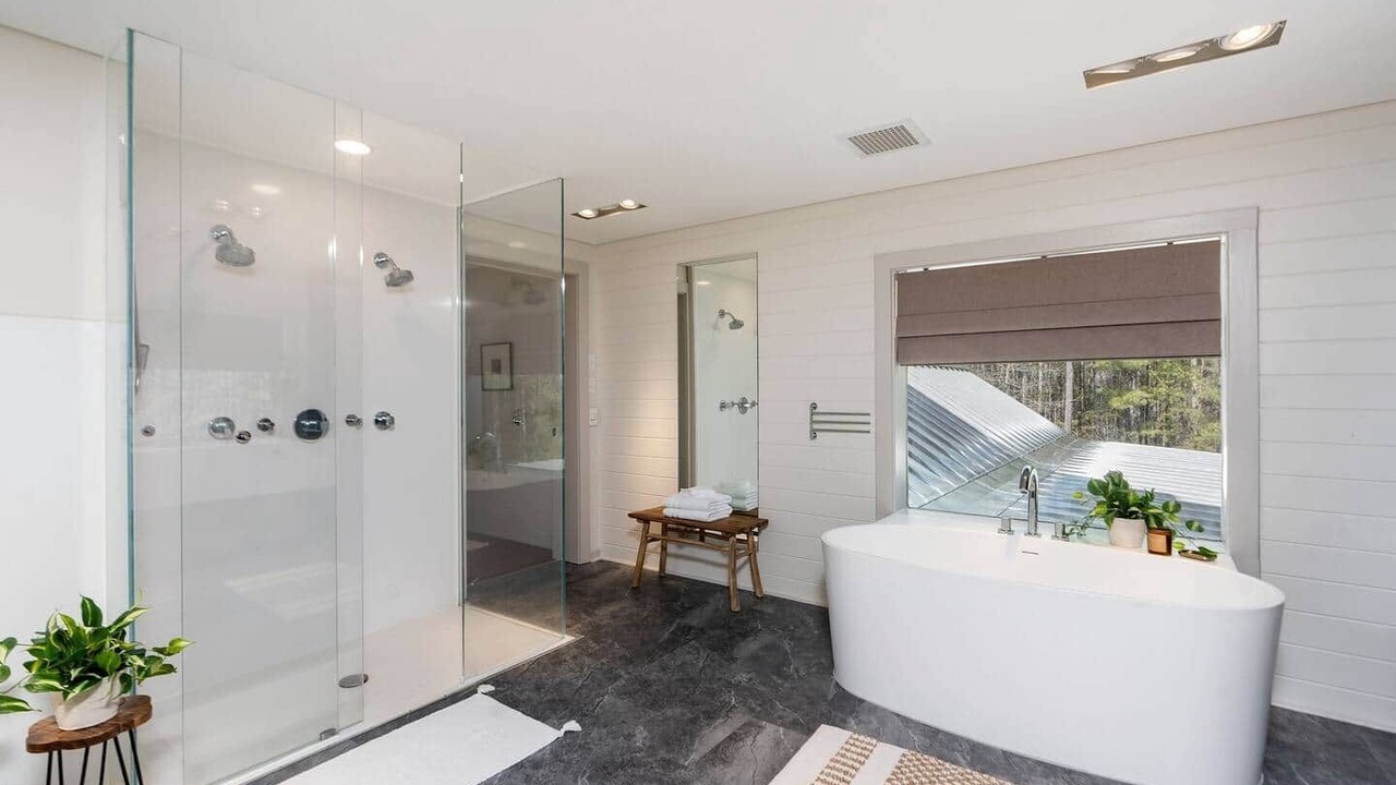 Photo of Bathroom in Schuyler