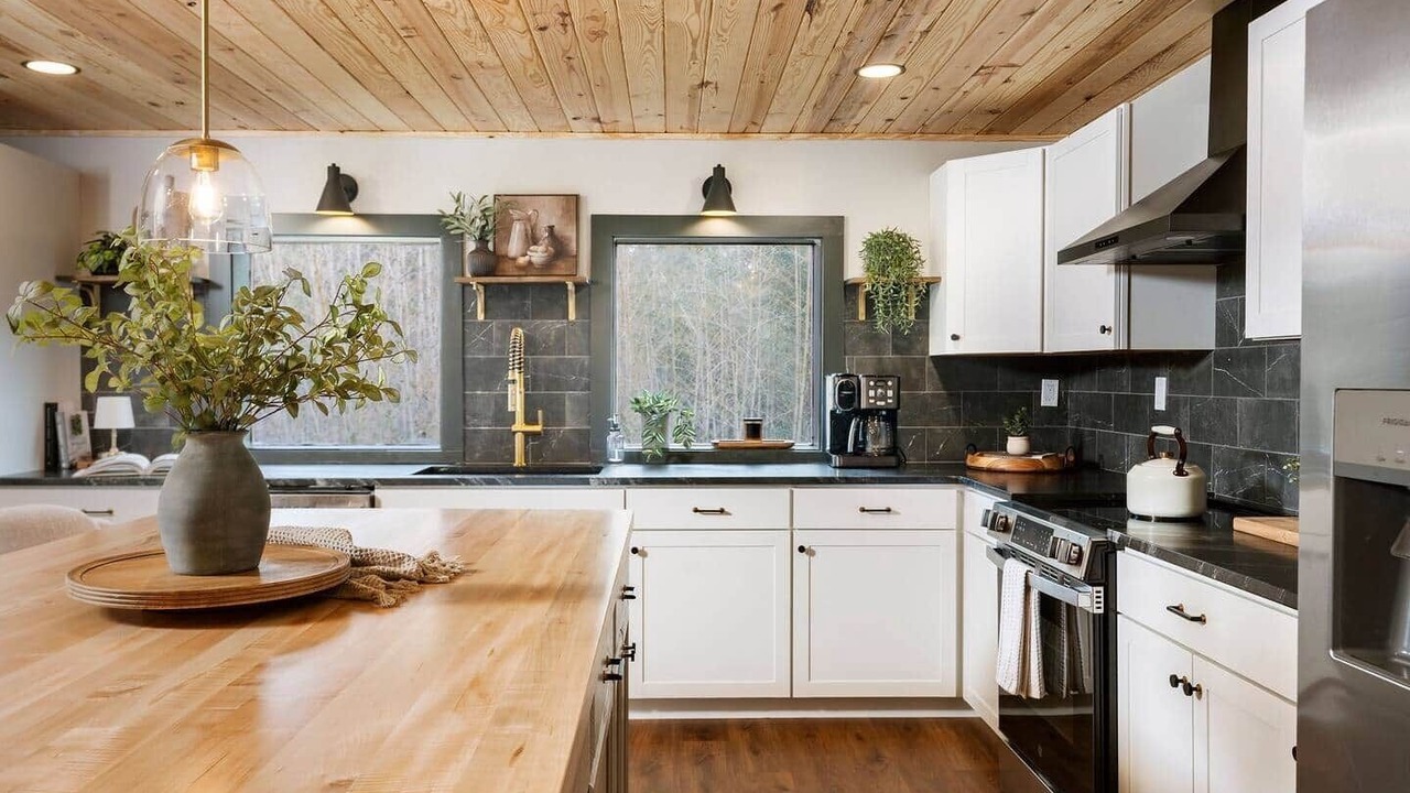 Photo of Kitchen in Schuyler