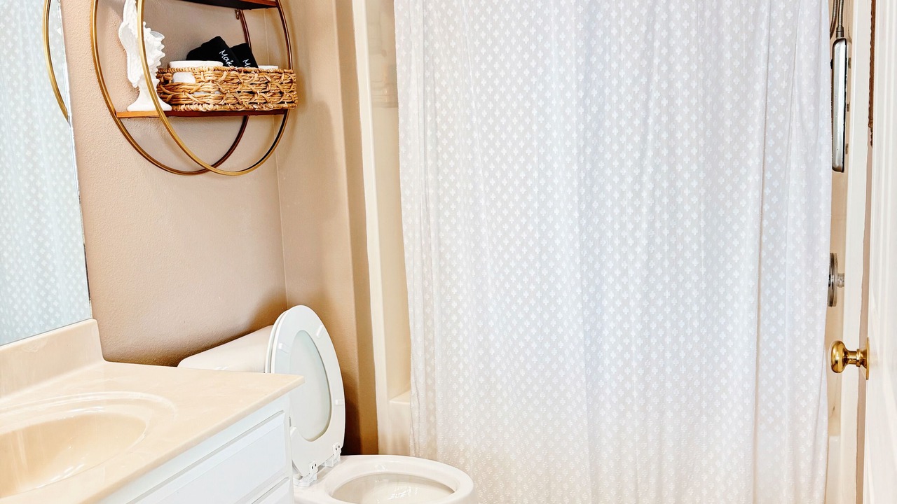 Photo of Bathroom in Lake Hamilton