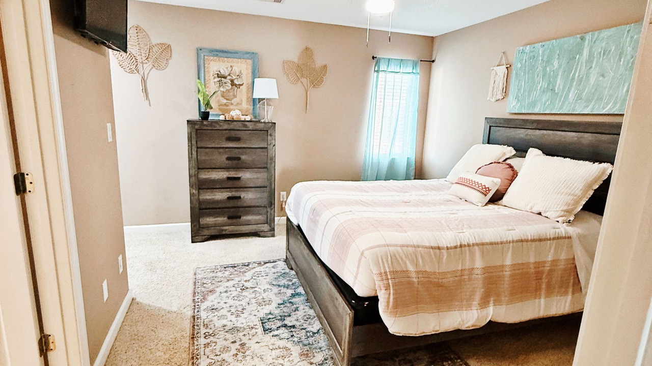 Photo of Bedroom in Lake Hamilton