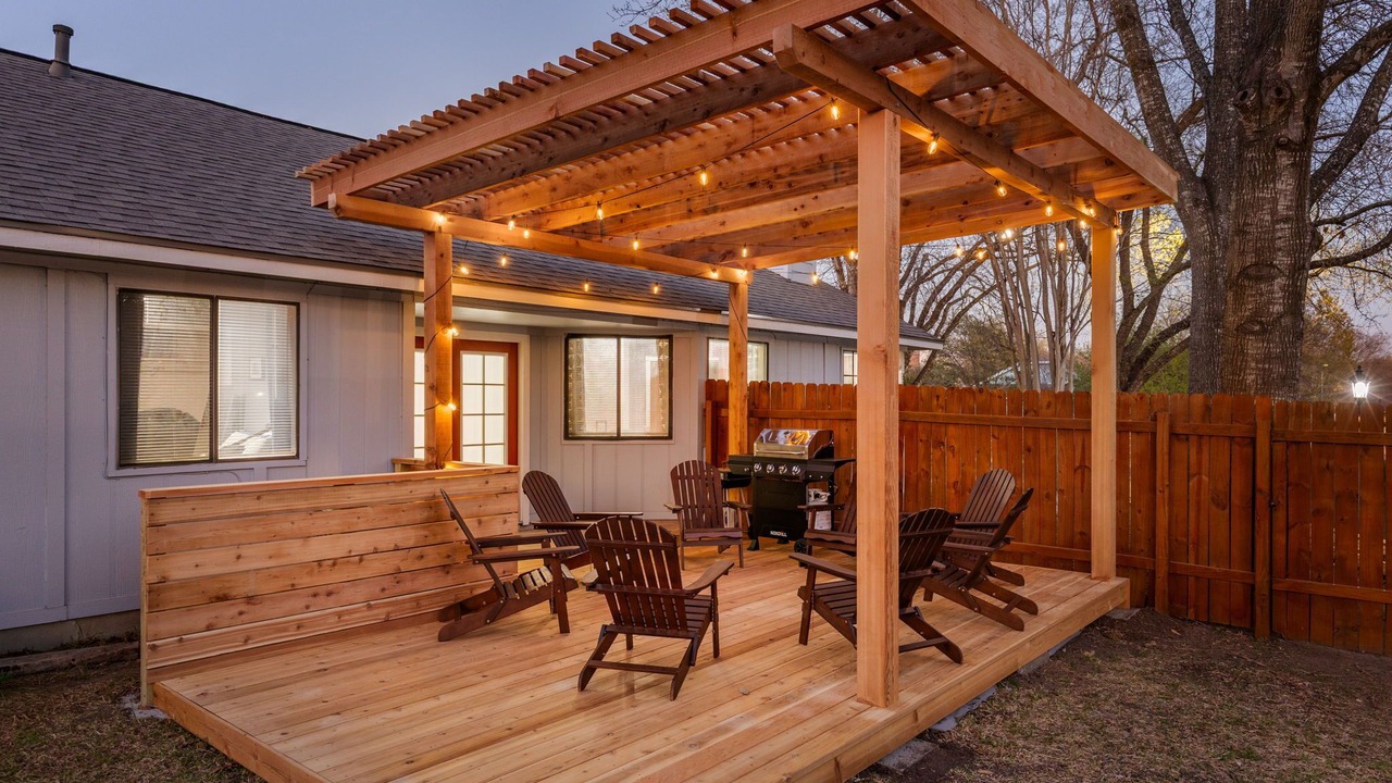 Photo of Outdoor in Buckingham Estates