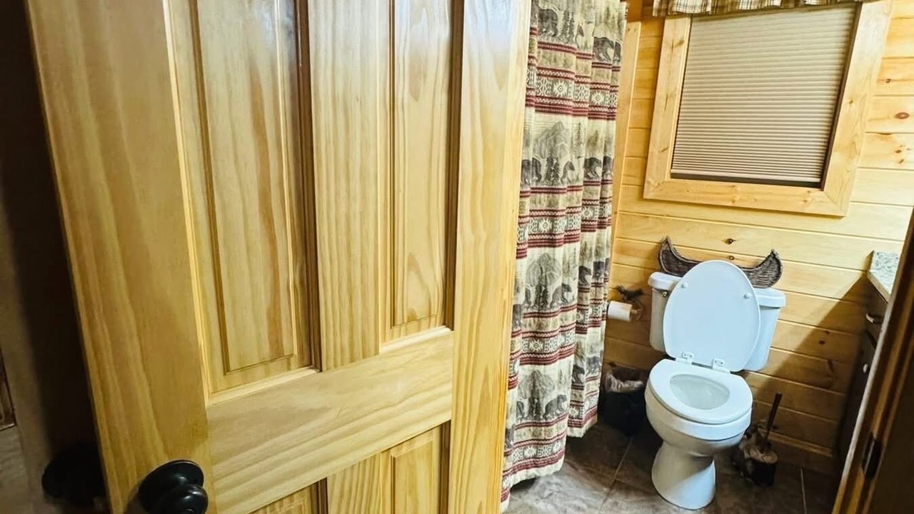 Photo of Bathroom in Ellijay