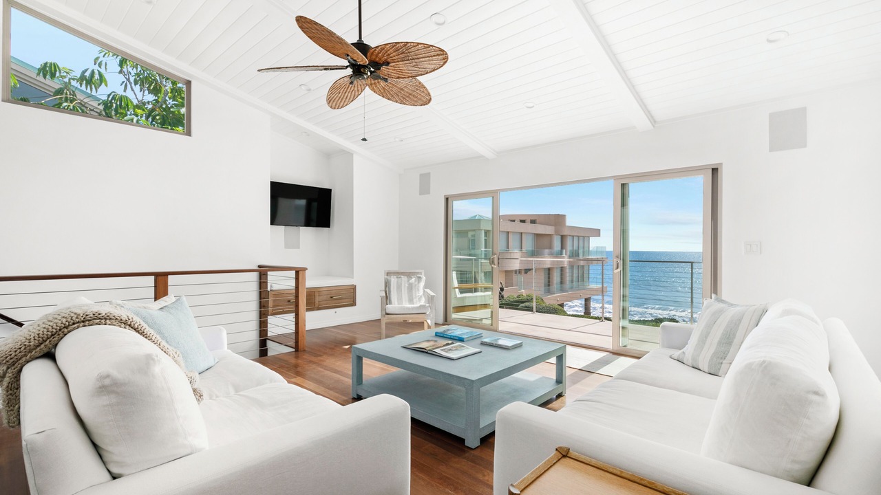 Photo of Livingroom in Western Malibu