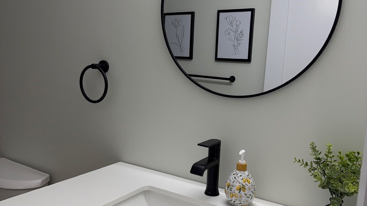 Photo of Bathroom in Seeleys Bay