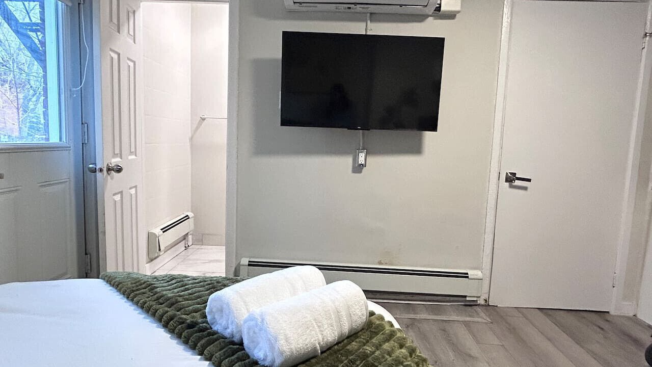 Photo of Bedroom in Sandy Hill