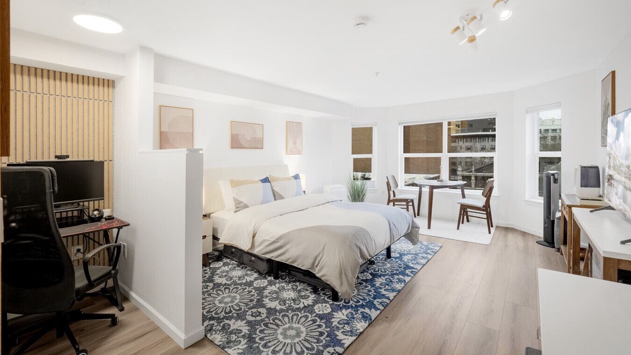 Photo of Livingroom in Belltown