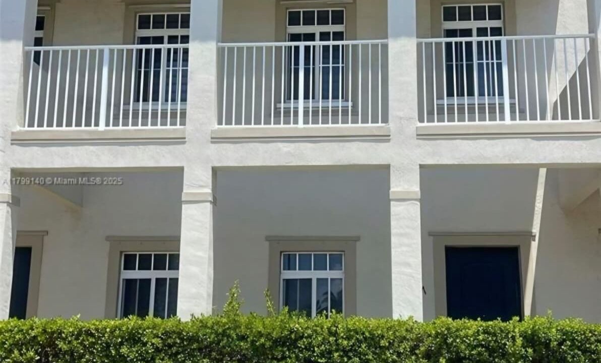 Photo of Outdoor in Naranja