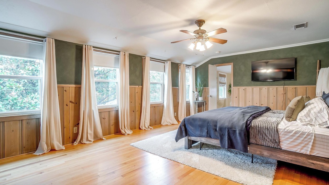 Photo of Bedroom in Carter Riverside