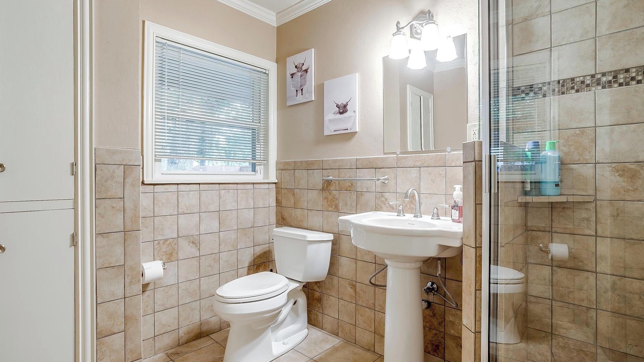 Photo of Bathroom in Carter Riverside
