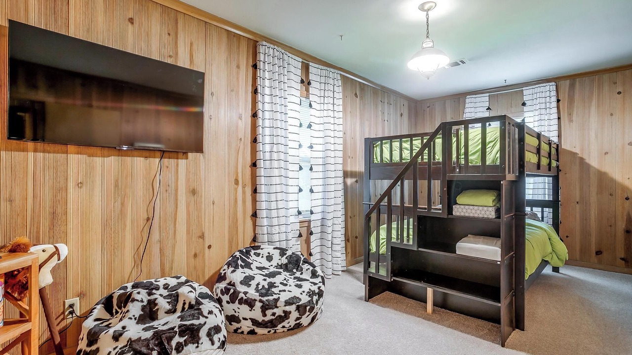 Photo of Bedroom in Carter Riverside