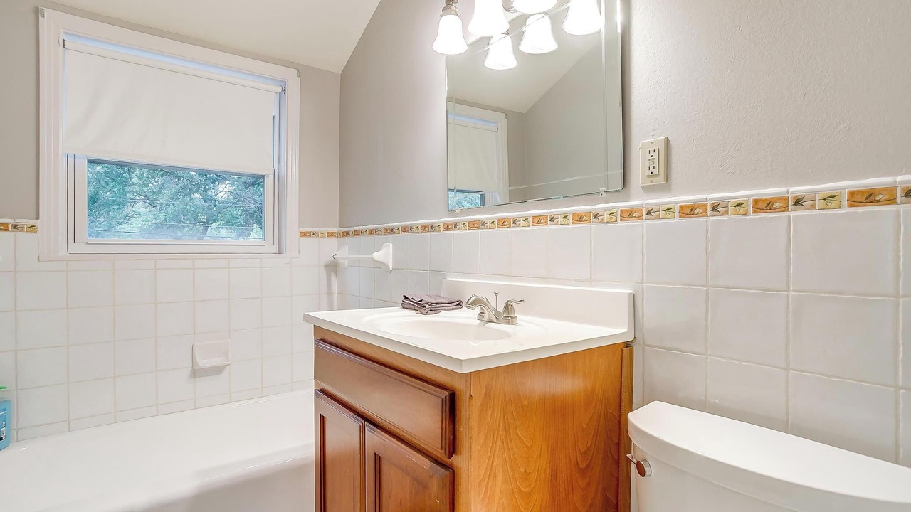 Photo of Bathroom in Carter Riverside