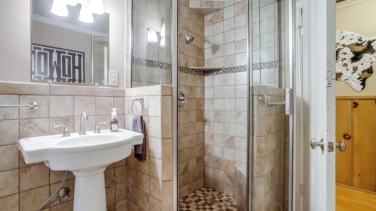 Photo of Bathroom in Carter Riverside