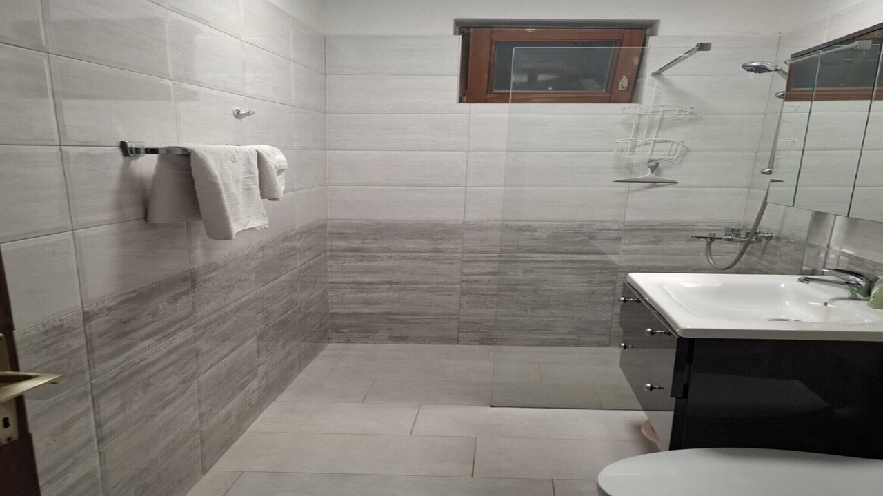 Photo of Bathroom in Metohija