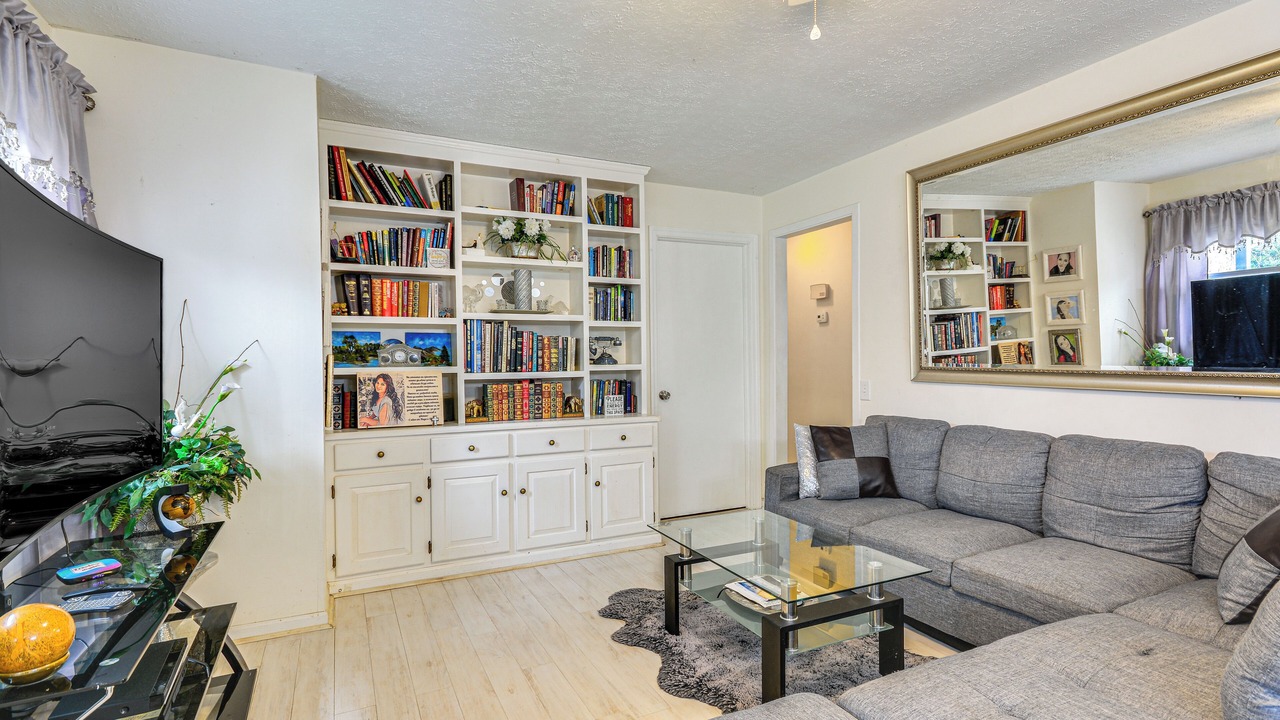 Photo of Livingroom in Mount Airy