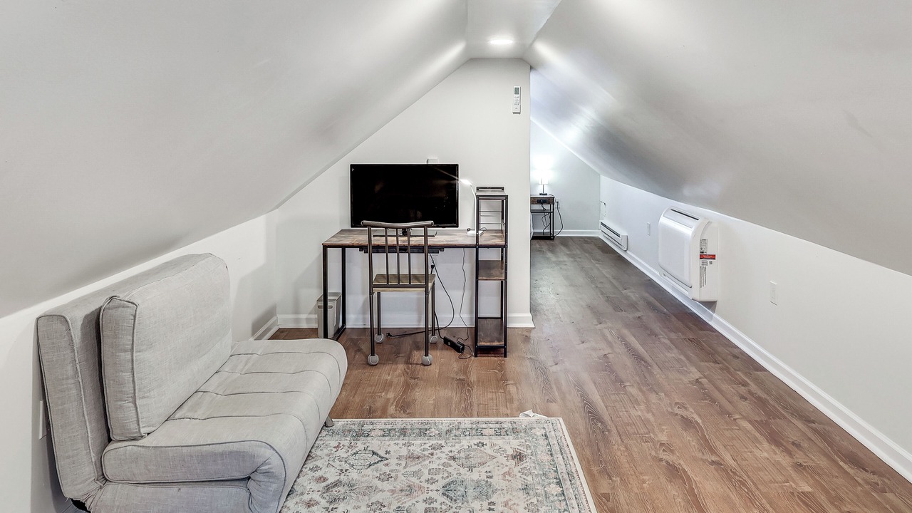 Photo of Livingroom in Belleville