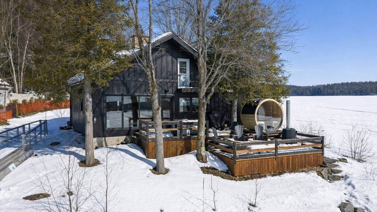 Photo of Patio Balcony in Memphremagog Regional County Municipality