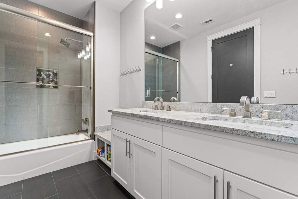 Photo of Bathroom in Kingsland