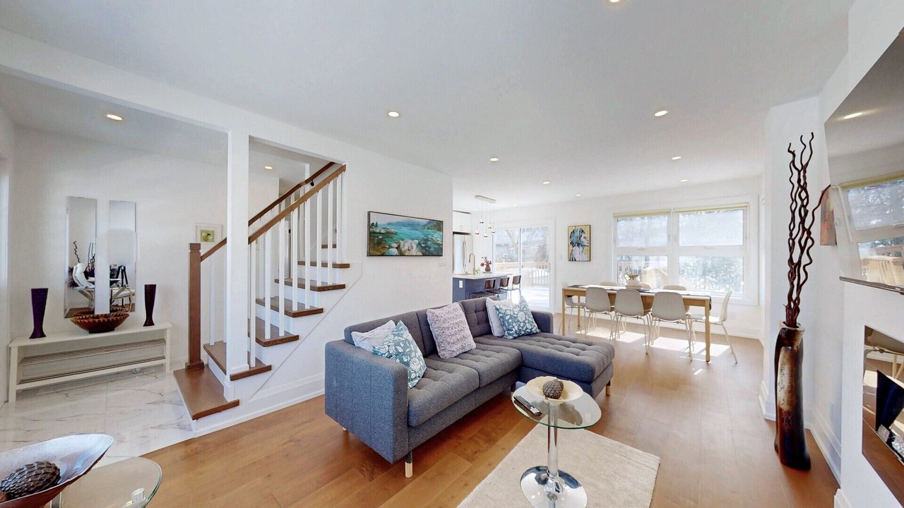 Photo of Livingroom in York Regional Municipality