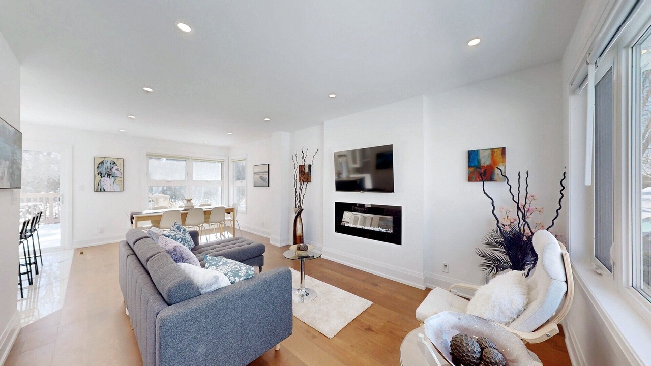 Photo of Livingroom in York Regional Municipality