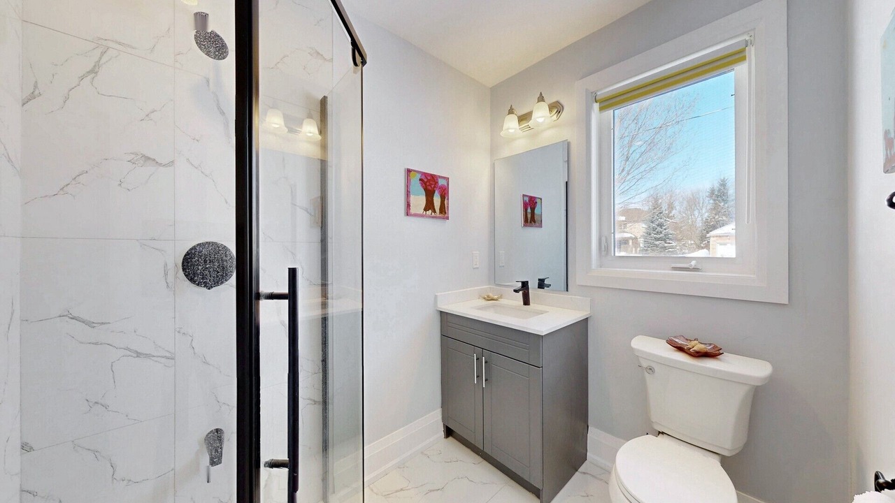 Photo of Bathroom in York Regional Municipality