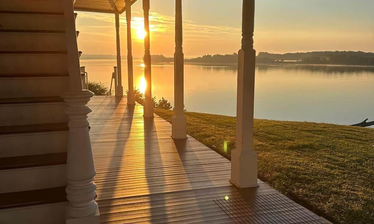Photo of Outdoor in Elizabethtown