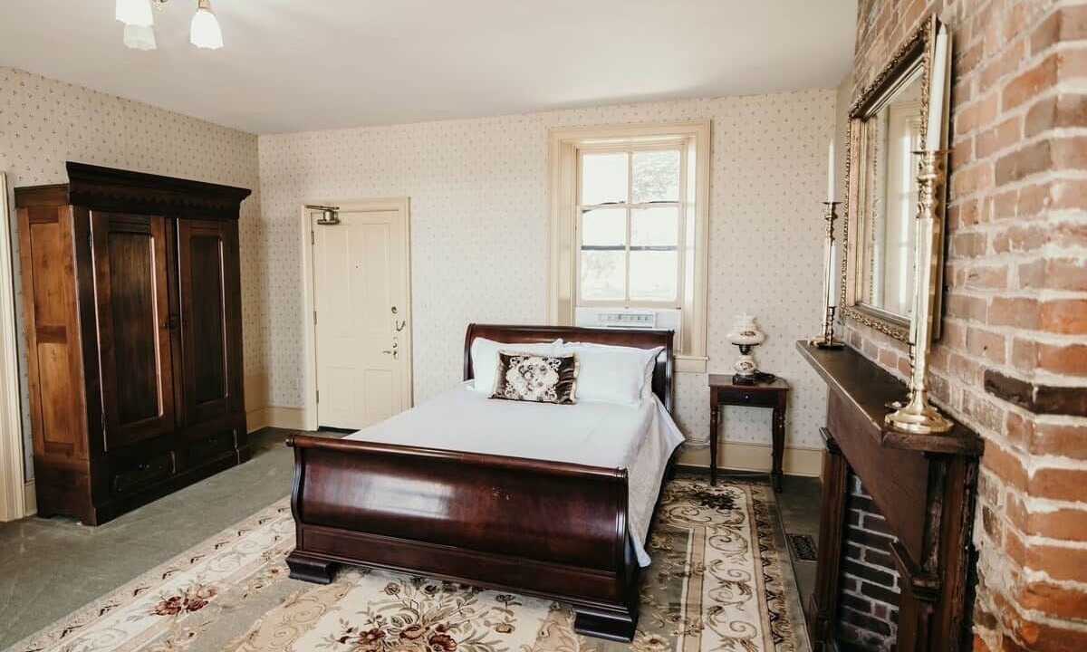 Photo of Bedroom in Elizabethtown
