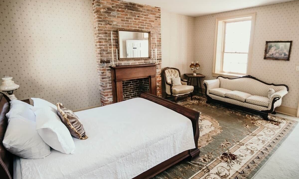 Photo of Bedroom in Elizabethtown