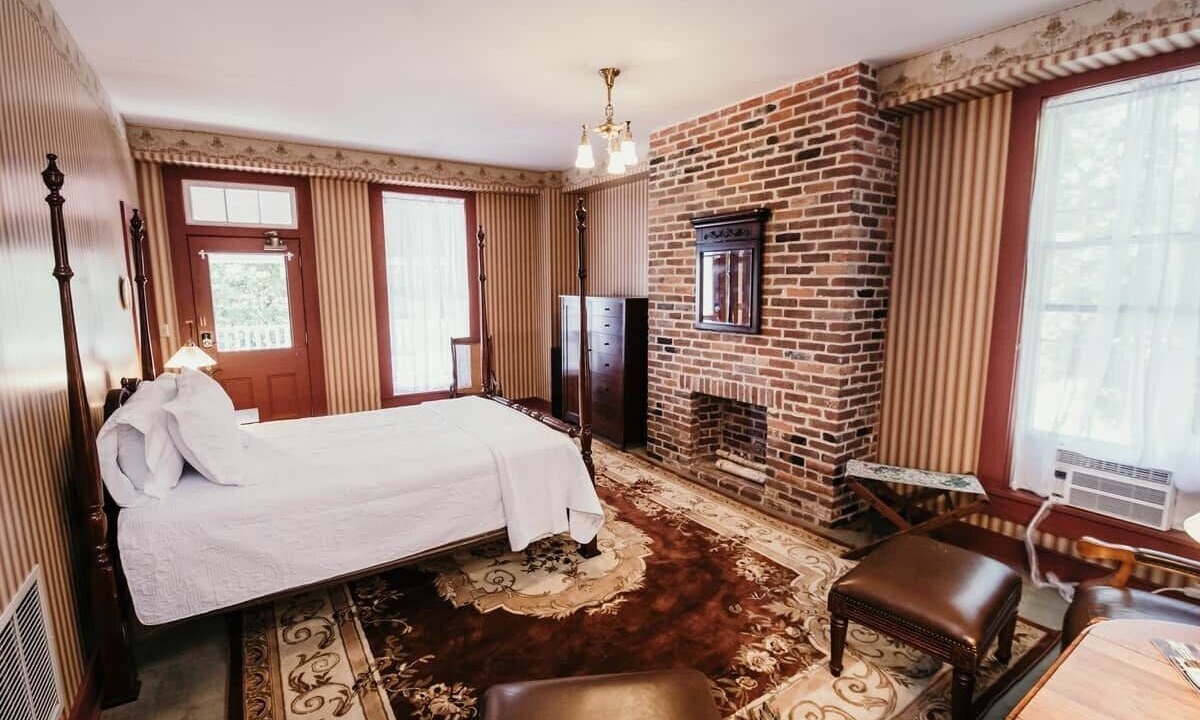 Photo of Bedroom in Elizabethtown