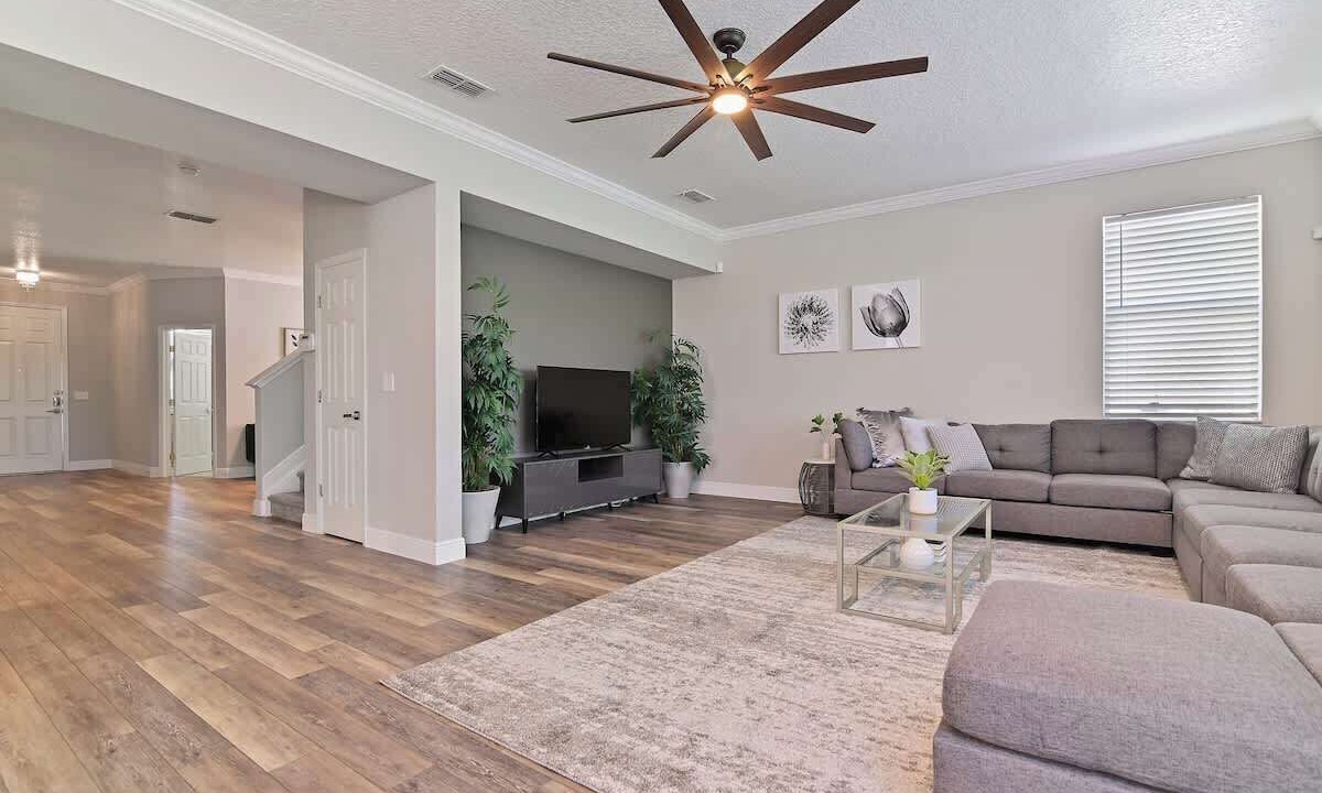 Photo of Livingroom in Legacy Park