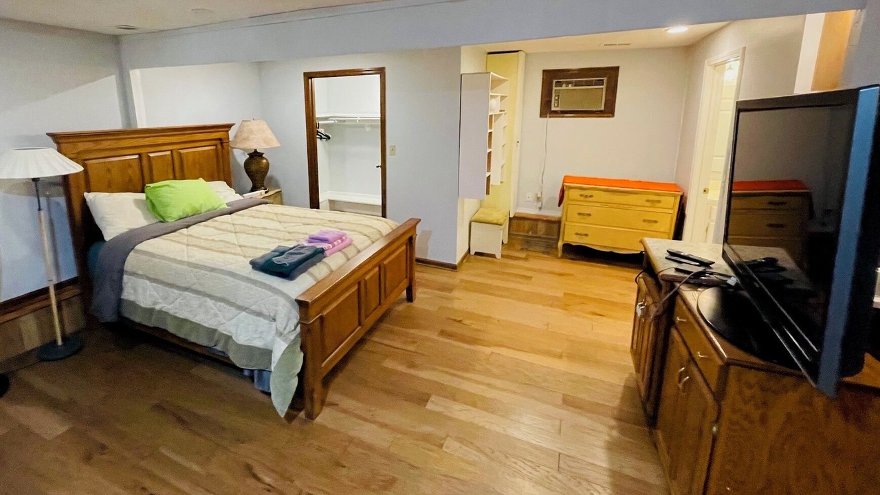 Photo of Bedroom in South Kansas City