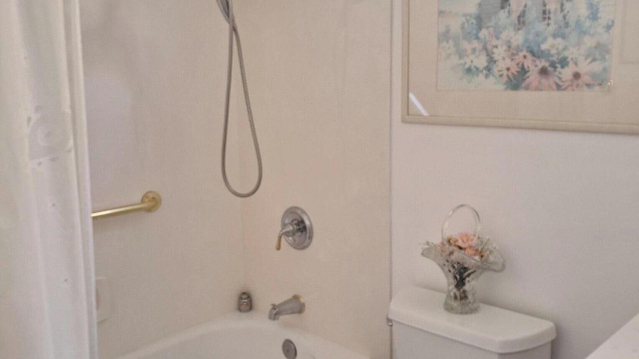 Photo of Bathroom in Desert Palms
