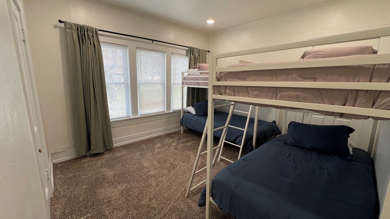 Photo of Bedroom in Tecumseh