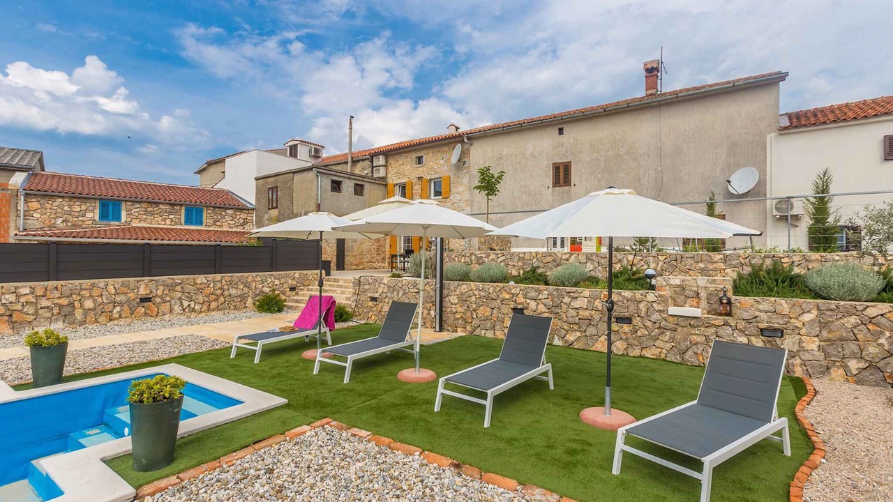 Photo of Outdoor in Brzac