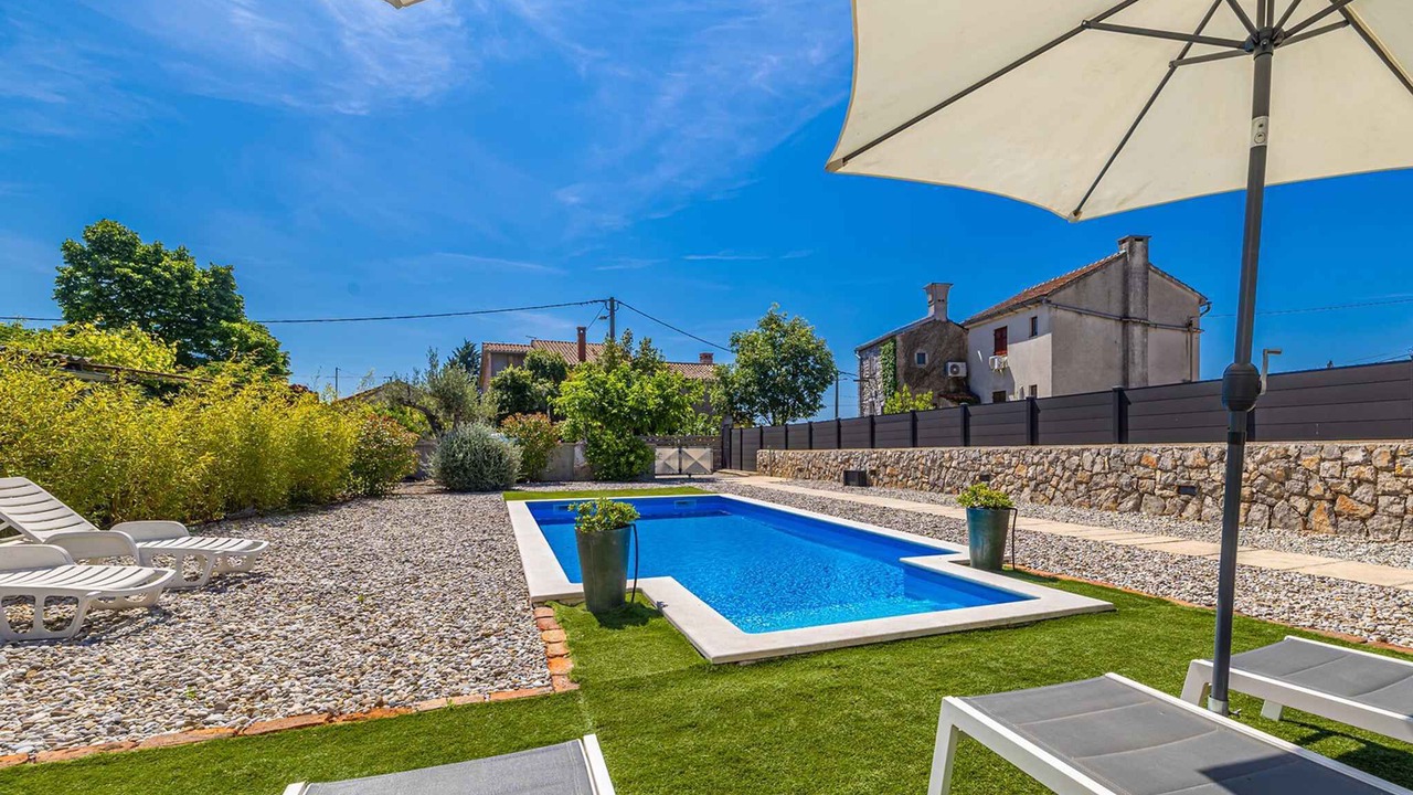 Photo of Outdoor in Brzac
