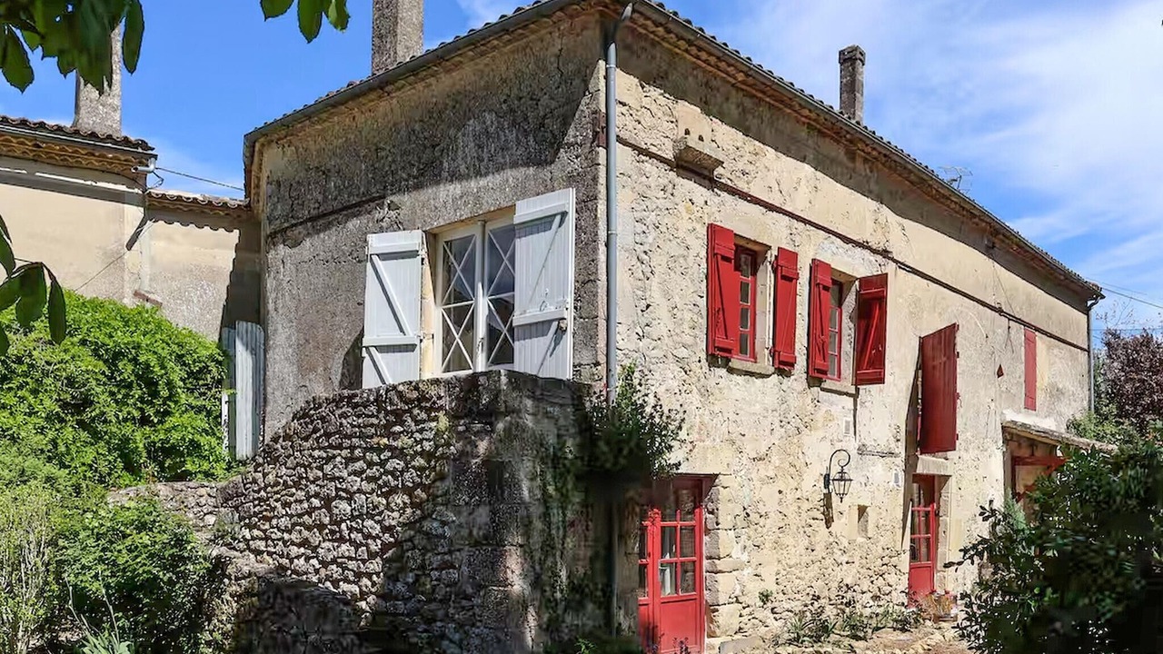 Photo of Others in Les Esseintes