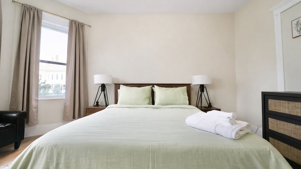 Photo of Bedroom in East Somerville