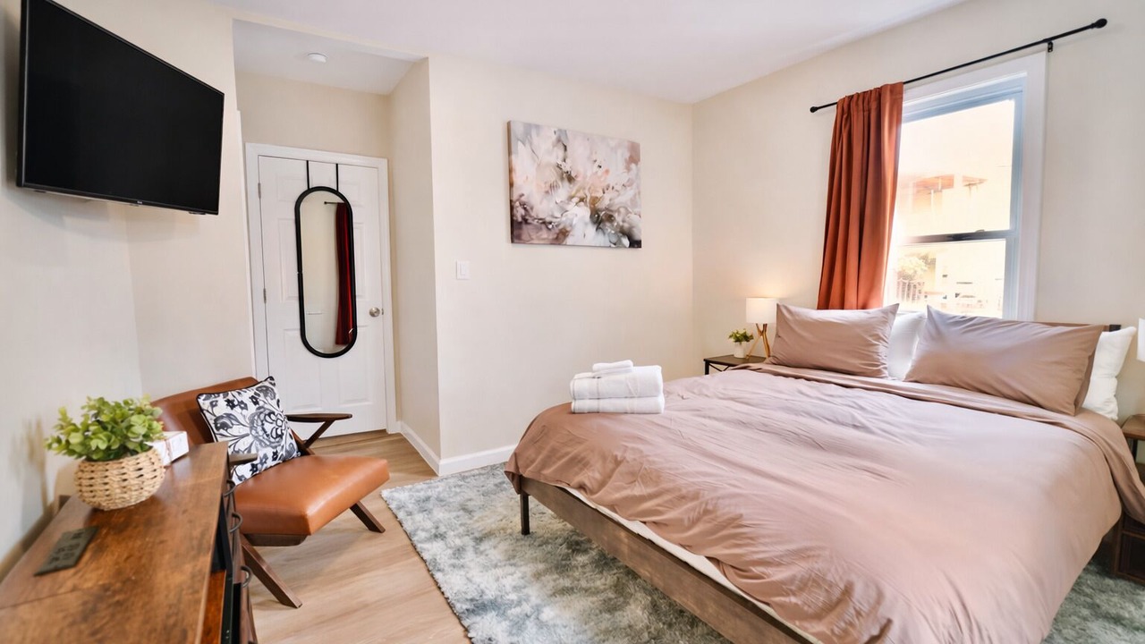 Photo of Bedroom in East Somerville