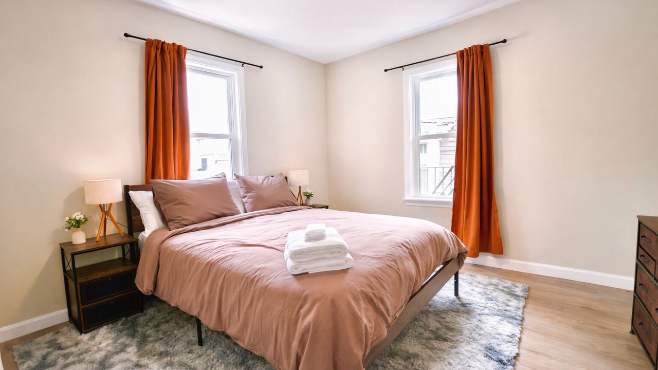 Photo of Bedroom in East Somerville
