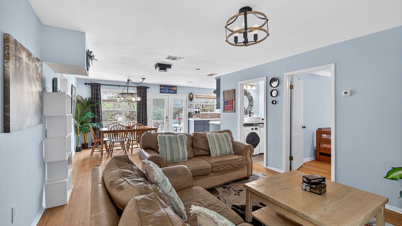 Photo of Livingroom in Spicewood