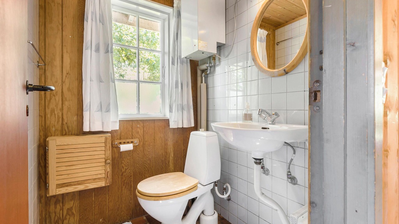 Photo of Bathroom in Femmøller