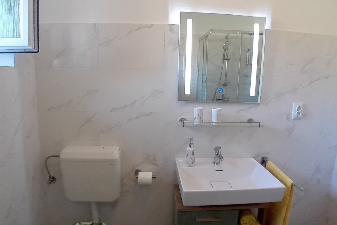 Photo of Bathroom in Iz