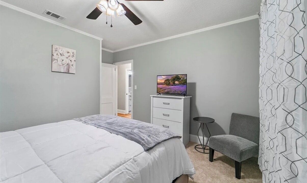 Photo of Bedroom in Hattiesburg