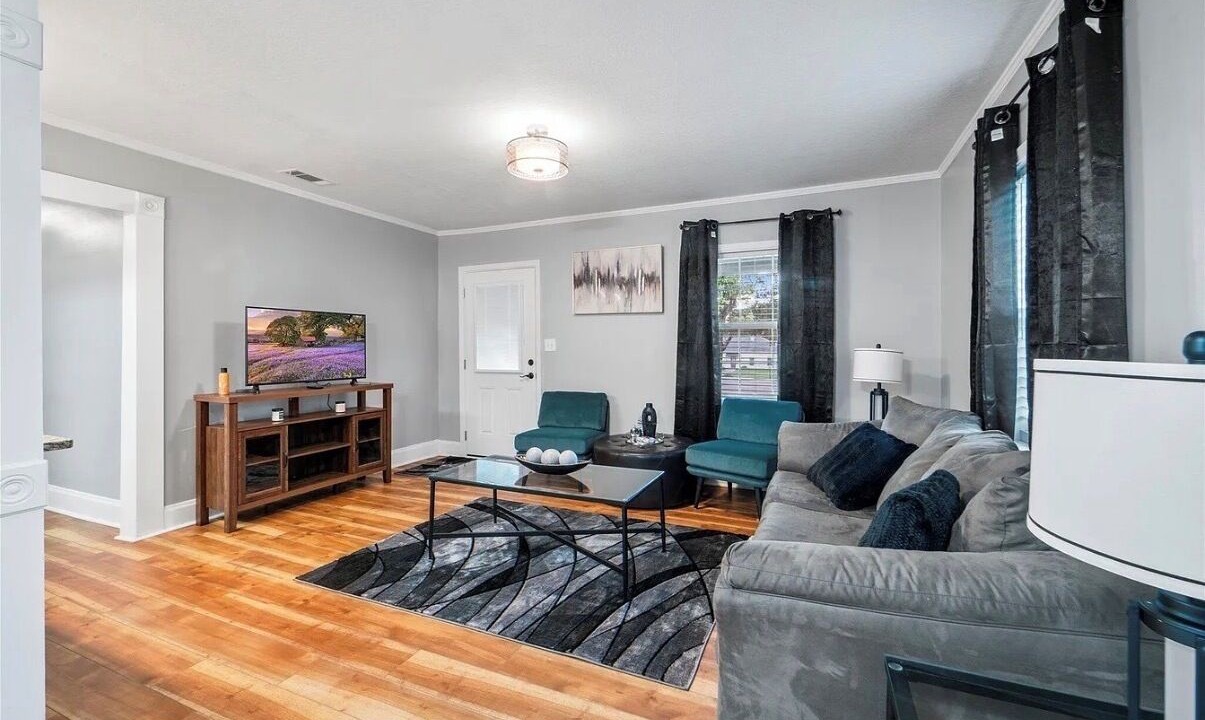Photo of Livingroom in Hattiesburg