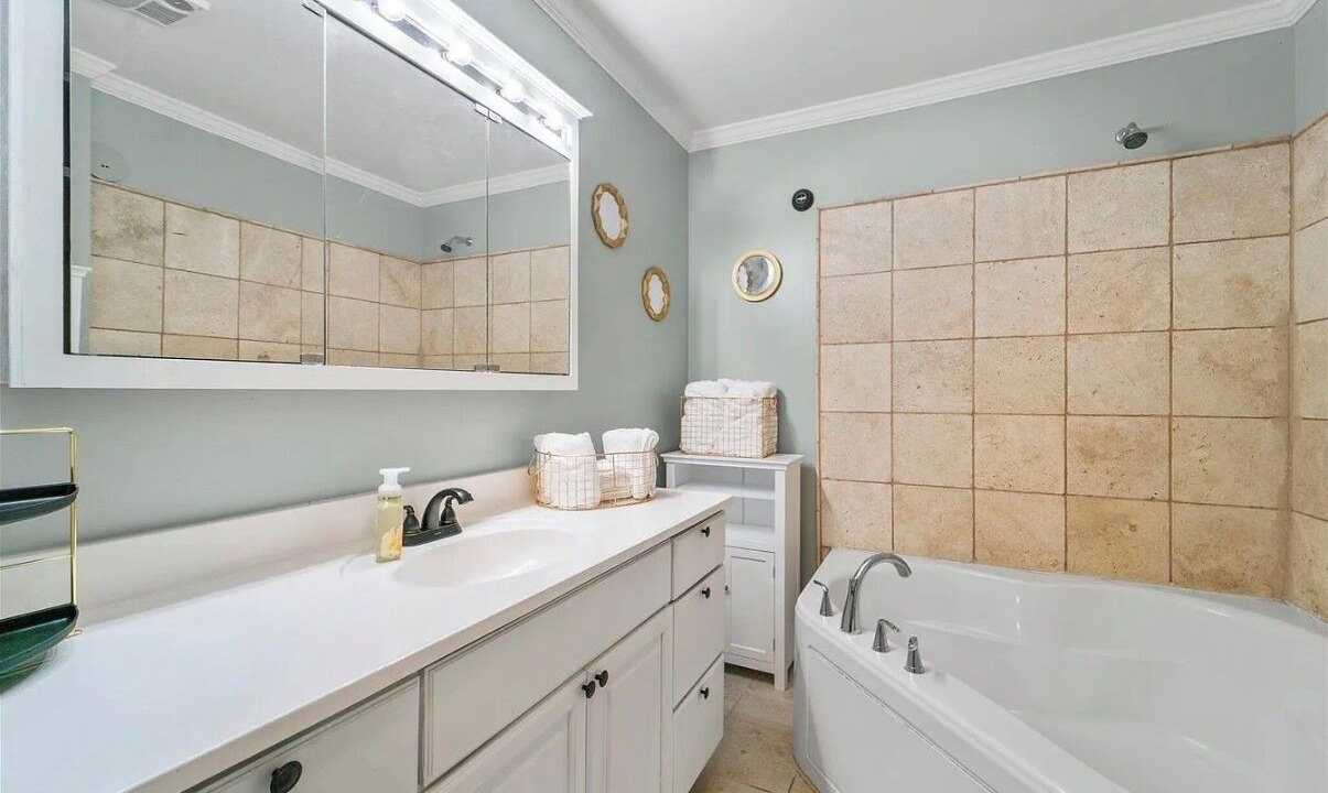 Photo of Bathroom in Hattiesburg