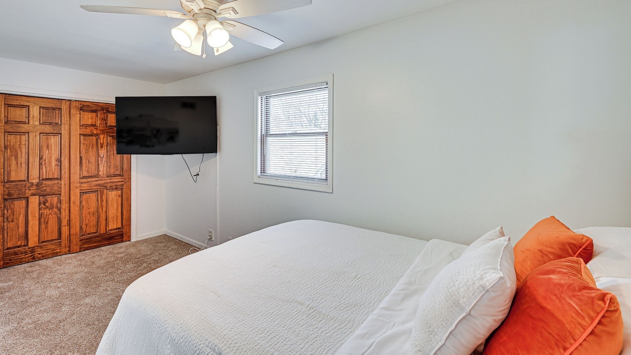 Photo of Bedroom in Cedar Lake