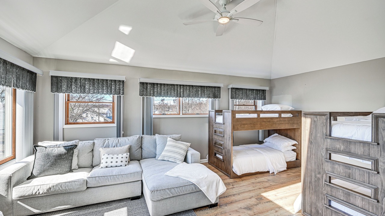 Photo of Bedroom in Cedar Lake