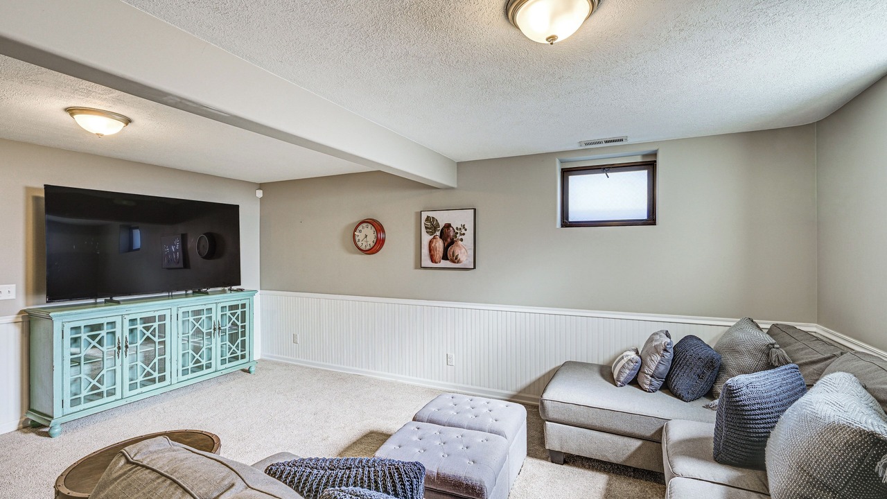 Photo of Livingroom in Cedar Lake