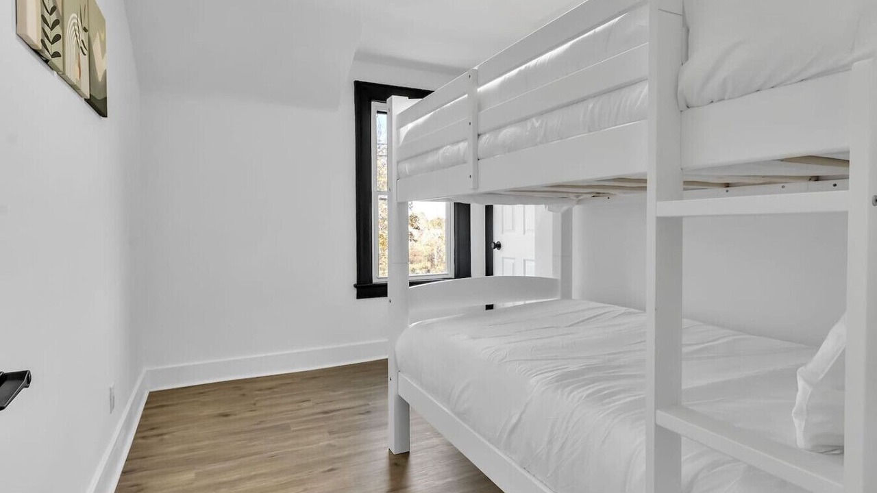 Photo of Bedroom in Niagara Falls